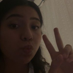 Meet your Posher, Estefany